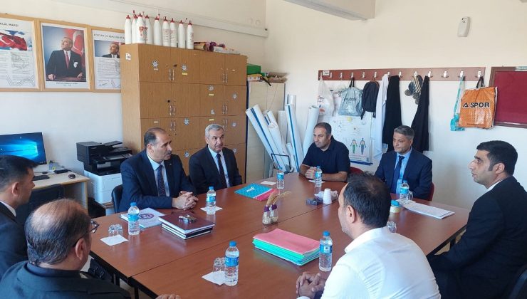 Milli Eğitim Müdürü Aziz Gün Arıcak ve Alacakaya İlçelerini Ziyaret Etti