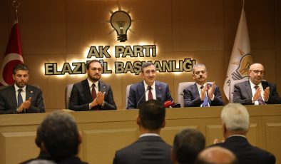 Cumhurbaşkanı Yardımcısı Yılmaz, Elazığ’da Ak Parti Teşkilatıyla Buluştu