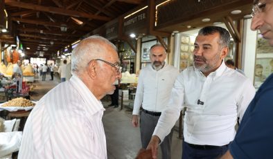 Şerifoğulları, Kapalı Çarşı esnafını ziyaret etti.