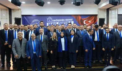 Nurullah Öner’in Aday Tanıtımına Yoğun Katılım: Yaklaşık 2 Bin Kişi Aynı Salonda Buluştu