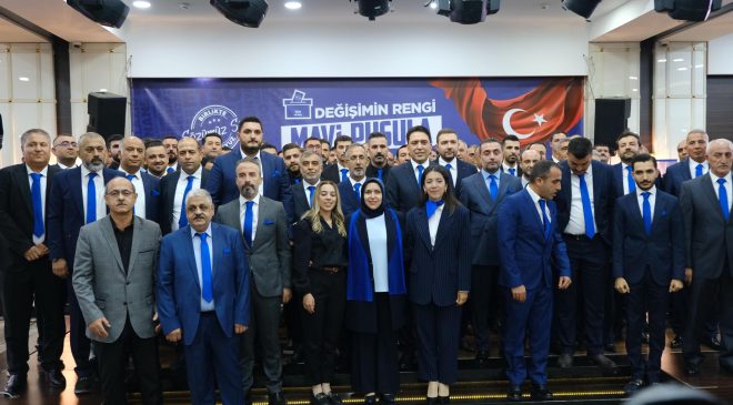 Nurullah Öner’in Aday Tanıtımına Yoğun Katılım: Yaklaşık 2 Bin Kişi Aynı Salonda Buluştu