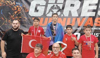 ELAZIĞLI GÜREŞÇİLER ULUSLARARASI ŞAMPİYONADA MADALYALARLA DÖNDÜ