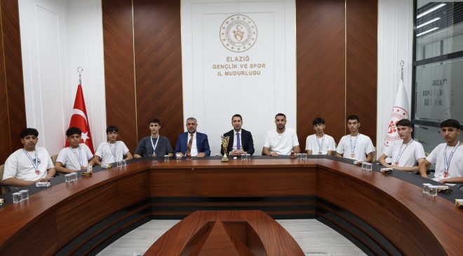 TRANSFER YOK, ÖZ KAYNAK VAR: GENÇLİK VE SPOR KULÜBÜ HOKEY TAKIMINDAN BAŞARI