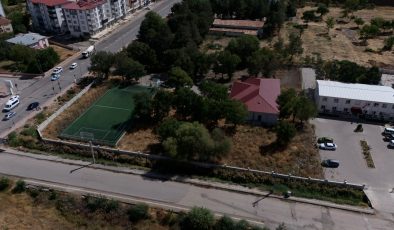 KARAKOÇAN GENÇLİK MERKEZİ GÜN SAYIYOR