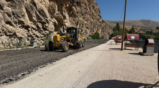 Keban Belediyesi Fırat Sahili’nde Çalışmalarını Sürdürüyor