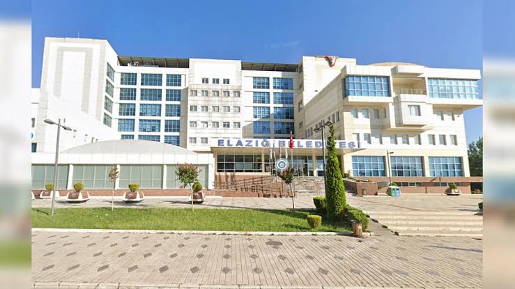 Elazığ Belediyesi bünyesinde faaliyet gösteren EBUAŞ çalışanlarının sendikal örgütlenme süreci tamamlandı.