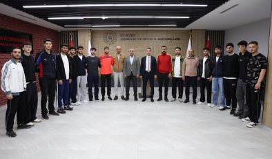 ELAZIĞ’IN GENÇLERİ 2. LİG’DE: GENÇLİK VE SPOR KULÜBÜNDEN VOLEYBOLDA BİR İLK