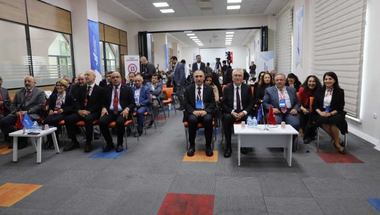 YÖKAK BAŞKANI VE 70 ÜNİVERSİTEDEN TEMSİLCİLER  FIRAT ÜNİVERSİTESİNDE BULUŞTU