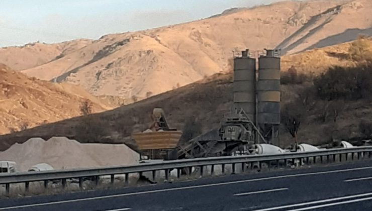 BAKIR MADEN-DER’DEN BETON SANTRALİ TEPKİSİ: BAKIR MADEN-DER’DEN BETON SANTRALİ TEPKİSİ: “MEMLEKETİMİZE ZARAR VERİLMESİNE GÖZ YUMULUYOR”