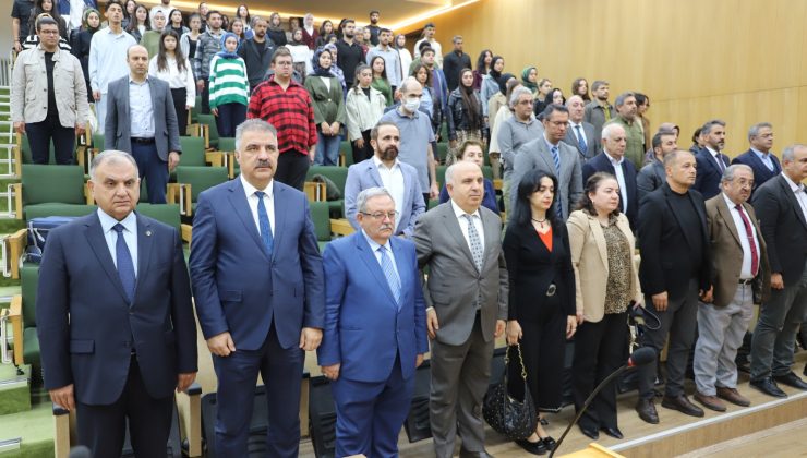 Fırat Üniversitesinde Cumhuriyet Bayramı Kapsamında Program Düzenlendi