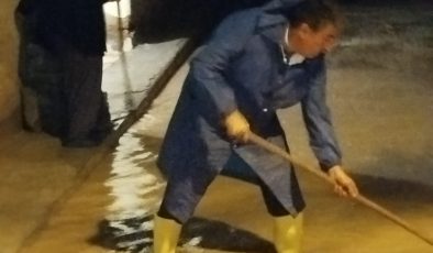 YURTBAŞI’NDA İKİNCİ SEL FELAKETİ! BAŞKAN NİHAT DOĞAN TÜM EKİPLERİYLE SAHADA